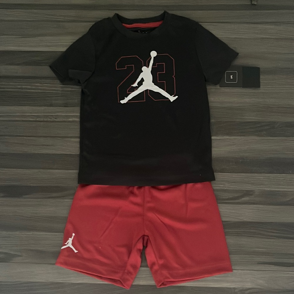 NWT Jordan matching set